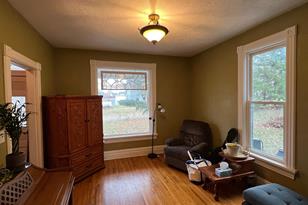 220 W 2nd St - Photo 22