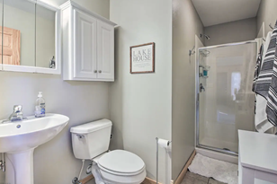 602 Shore Dr, Detroit Lakes MN  56501-4500 exterior