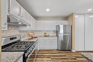1184 Xene Ln N - Photo 4
