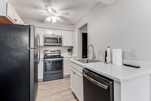 205 Barry Ave S - Photo 40