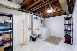 2952 Ewing Ave N - Photo 24