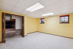 411 Wyndham Cir E - Photo 38