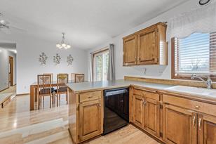 1424 Prairie Ln - Photo 4