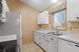 2055 Brittany Ct - Photo 14