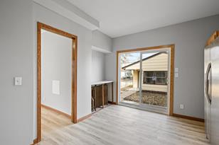 789 Maryland Ave E - Photo 4