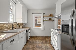 4215 Standish Ave - Photo 4