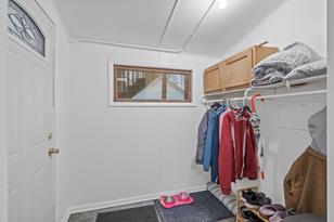 970 Geranium Ave E - Photo 8