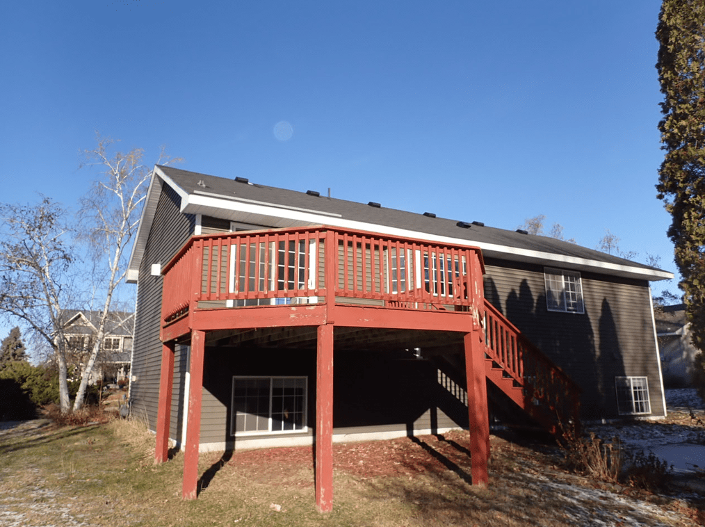 9266 Jergen Ct, Cottage Grove, MN 55016-5021
