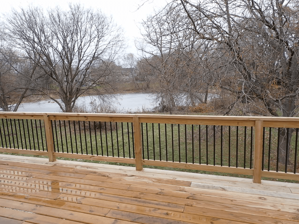 8978 Pinehurst Rd, Saint Paul, MN 55125-8661