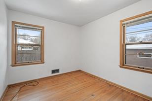 1329 Sumner St - Photo 18