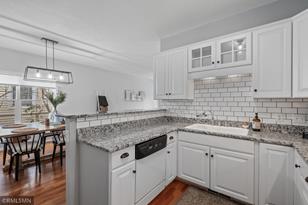 285 Lexington Pkwy S - Photo 4