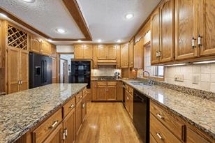 18820 30th Ave N - Photo 4