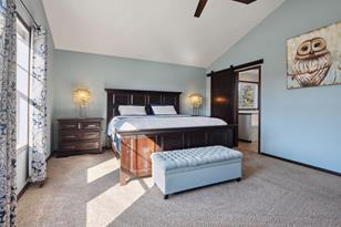 864 Forest Edge Dr - Photo 4