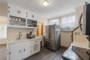 1115 Vincent Ave N - Photo 10