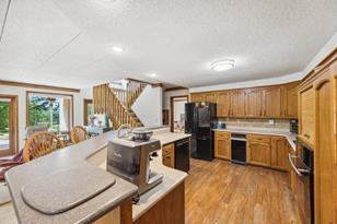 2333 Hawthorn Hill Road NE - Photo 4