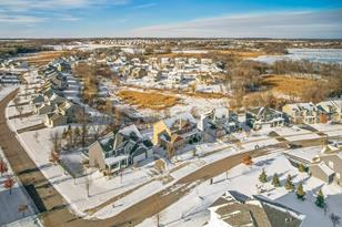 9198 Lakeside Dr - Photo 4