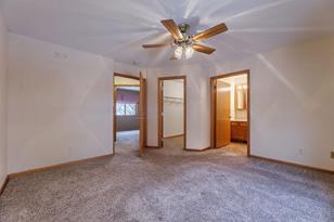 808 Southview Ct E - Photo 6