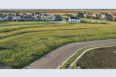 313 48th Avenue S, Moorhead, MN 56560 - Photo 6