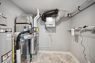 1923 Tyrone Dr - Photo 16