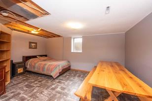 631 Wood Street N - Photo 40