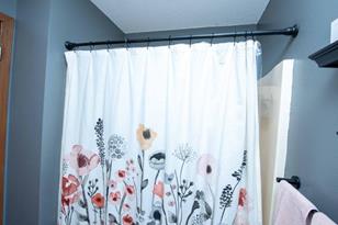 631 Wood Street N - Photo 16