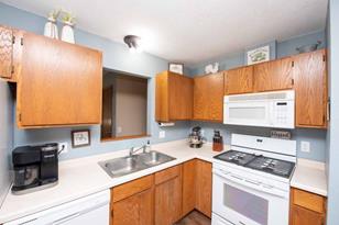 631 Wood Street N - Photo 4