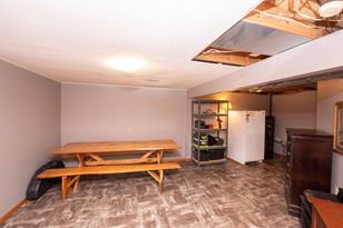 631 Wood Street N - Photo 42