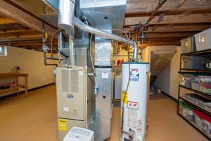 631 Wood Street N - Photo 36