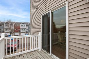 148 19th Ave SE - Photo 10