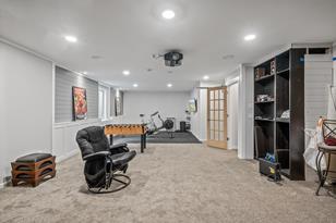 8440 Bloomington Ave - Photo 32