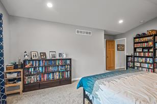 8440 Bloomington Ave - Photo 20