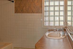 3102 E 1st St - Photo 28