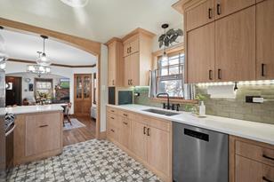 752 Montana Ave E - Photo 14