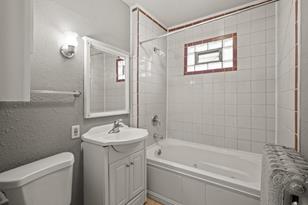 1309 W 28th St - Photo 10