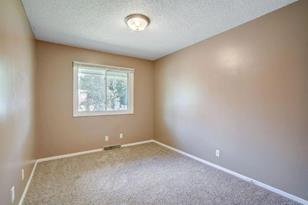 305 Jackson Ave N - Photo 8