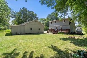 4904 Main St E - Photo 14