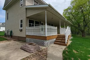674 2nd St, Dawson, MN 56232 - Photo 2