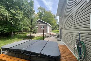 1242 Bayridge Dr - Photo 4