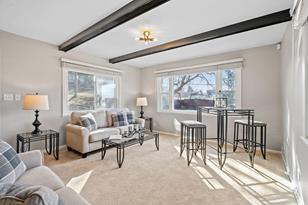 1960 Pinehurst Ave - Photo 8