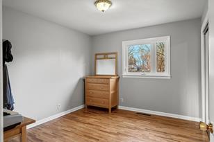 709 Summit Ave W - Photo 10