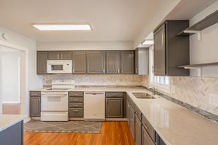 506 Pershing Ave SE - Photo 10