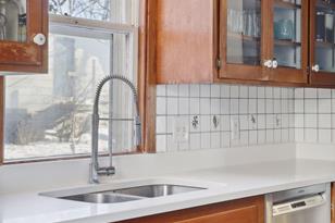 2121 Como Ave - Photo 10