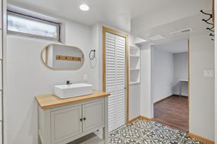 4205 University Ave NE - Photo 24