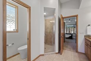 4748 Cumberland St - Photo 22