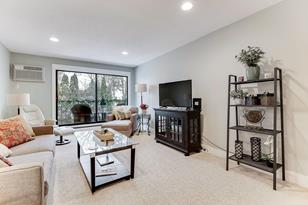 205 Barry Ave S - Photo 8