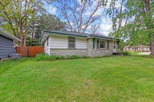 9242 Washington St NE - Photo 18