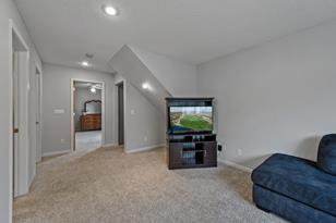 17627 Ionia Ct - Photo 18