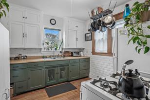 2200 E 35th St - Photo 8