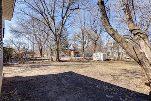 741 5th St E - Photo 26
