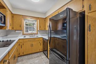 1130 Bliss Ln - Photo 6